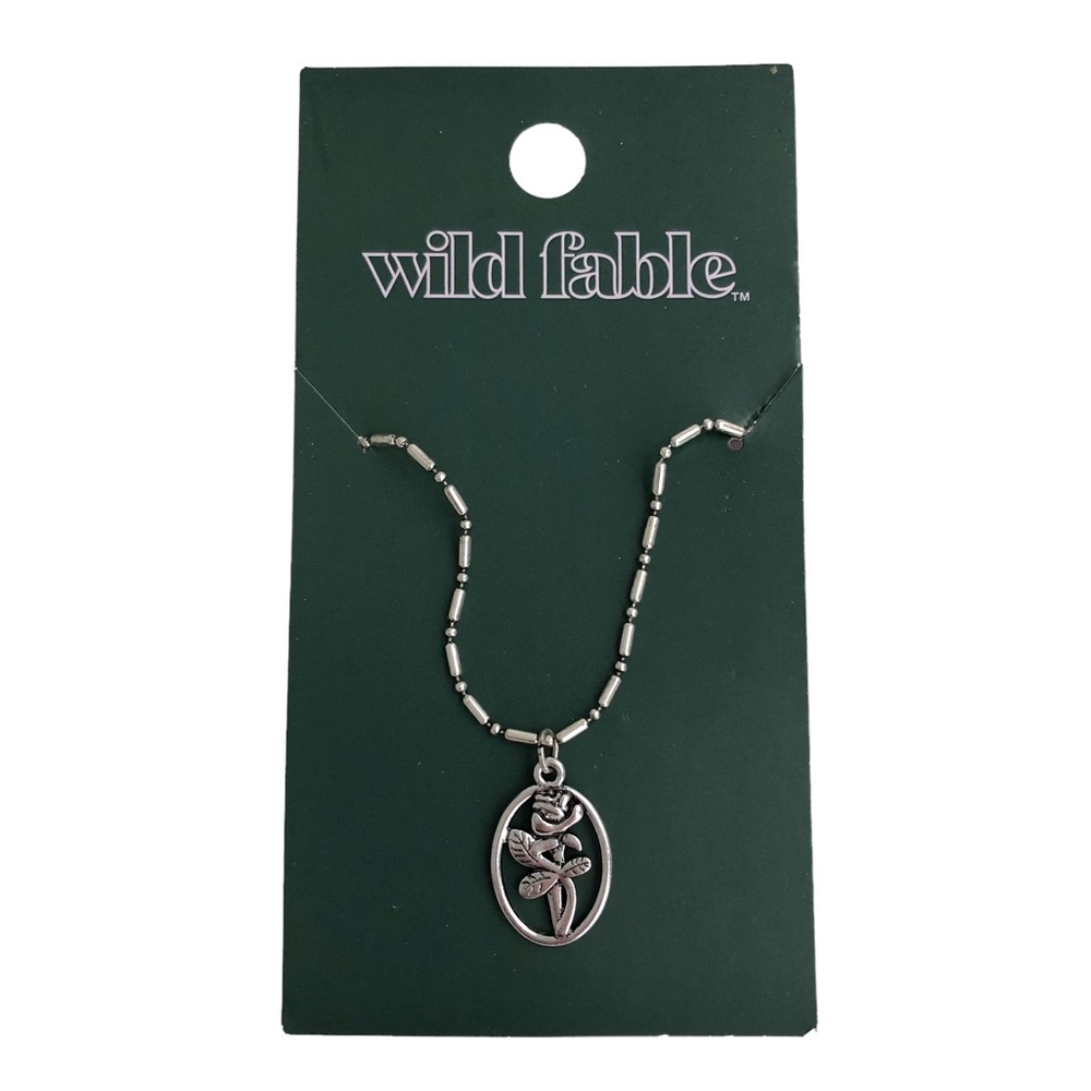 NWT Wild Fable rose pendant flower necklace